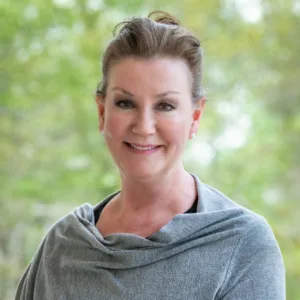 Lynn Sullivan headshot
